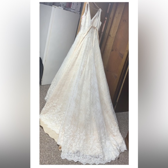 Davinci Wedding Gown - Picture 7 of 9